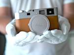 Created in tribute to the former president of Hermès who passed away in May 2010, the camera is third in a line of premium special editions of the Leica M-System to be created in collaboration with the renowned Parisian house
