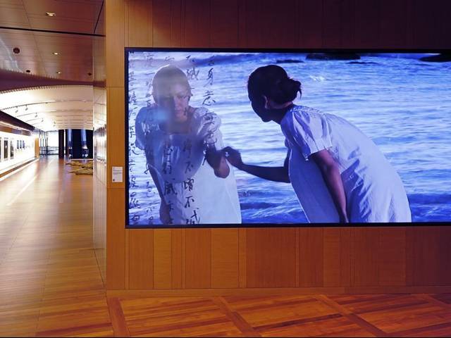 Set against the backdrop of the nautical-inspired Island Maison on the Marina Bay waterfront, the new exhibition highlights the sea’s mystical and compelling beauty