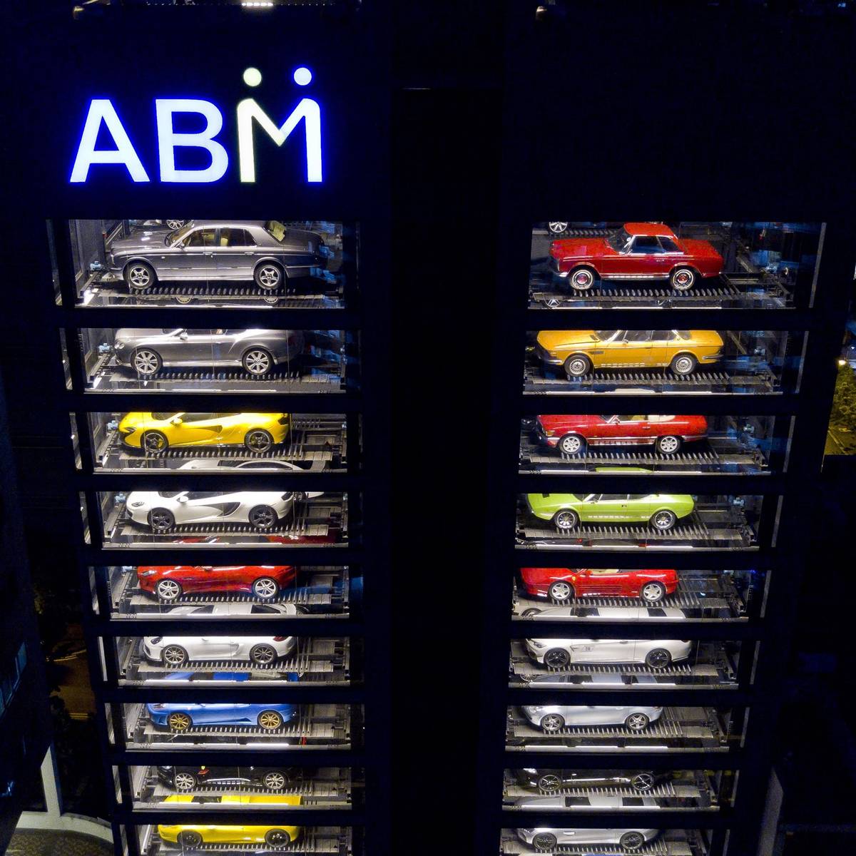 The World's Largest Luxury Car "Vending Machine" | SENATUS