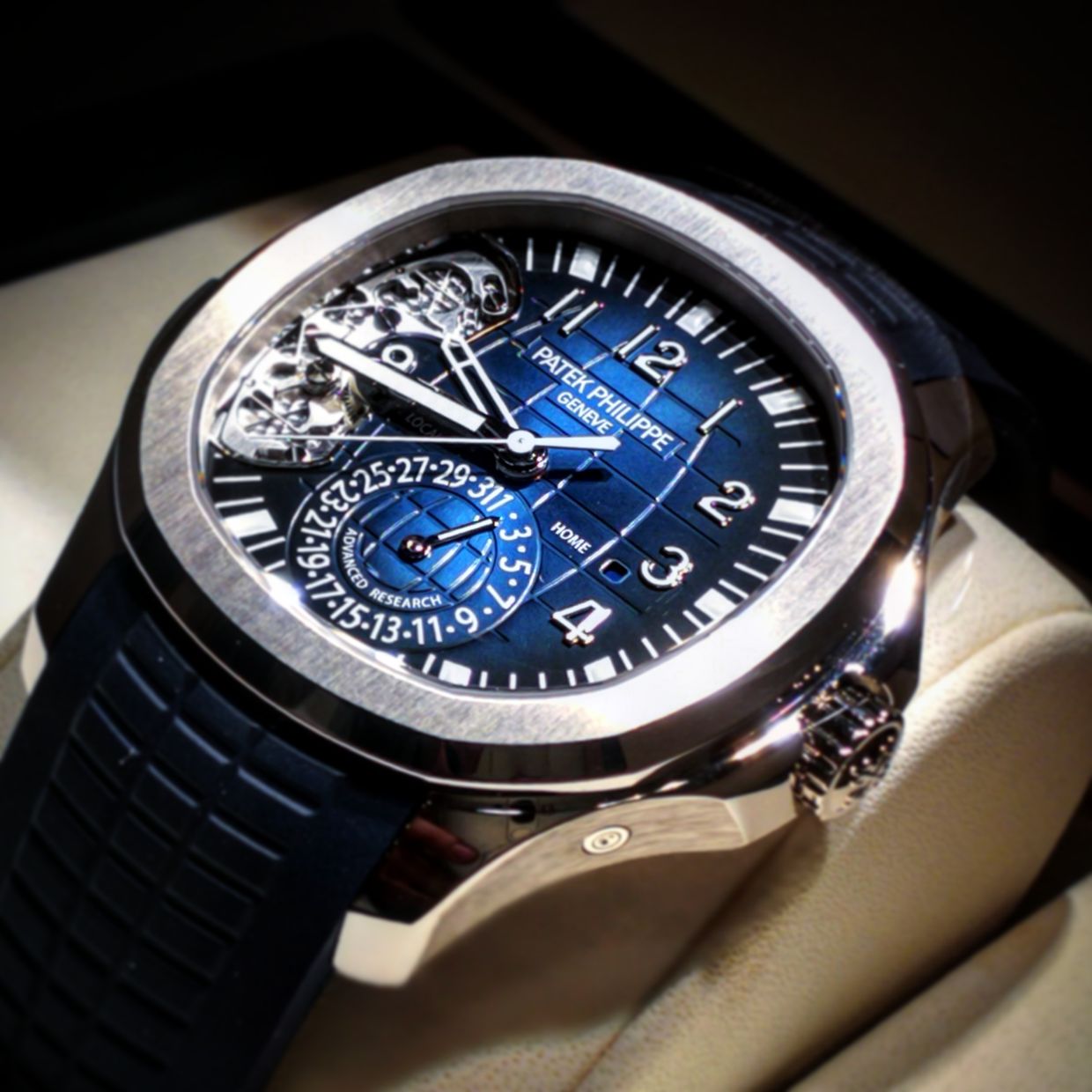 Patek Philippe Aquanaut Travel Time Ref 5650g Advanced Research Senatus