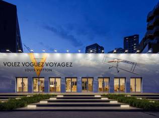 The exhibition retraces Louis Vuitton’s great journey from 1854 till today, through archives of the Family’s founding members to those who create the Louis Vuitton of today