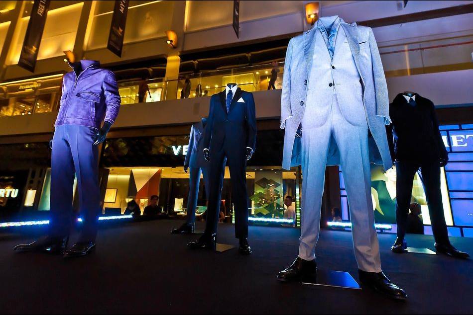 September: <a href="http://senatus.net/album/view/11039/">Brioni Opens Its Largest Flagship in South East Asia</a>