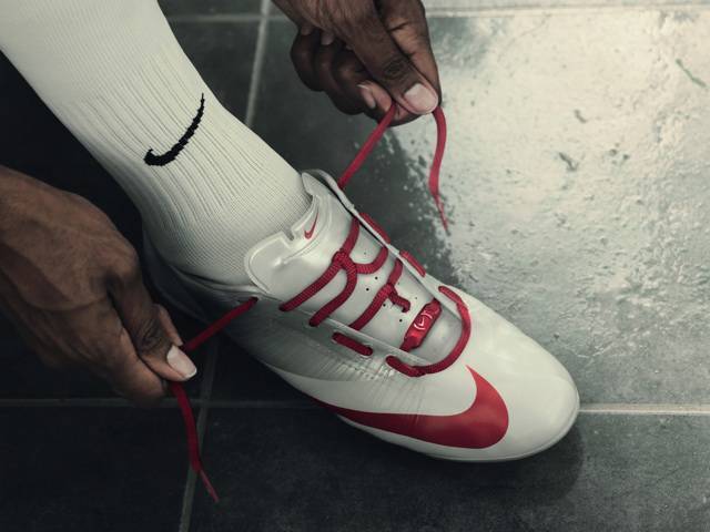 Leading footballers join forces to get people to “Lace Up. Save Lives”