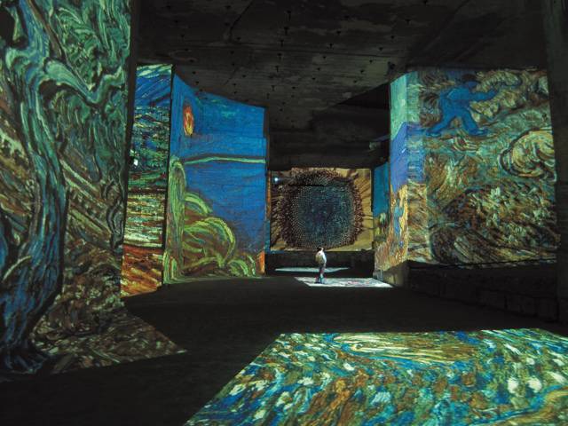 Over 40 high definition projectors will be used to project images in super large format onto surfaces