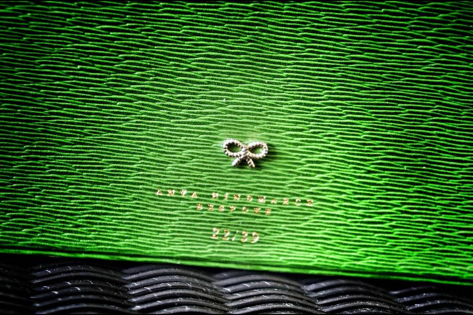 LA MER has collaborated with the cult British luxury accessories brand to create a bespoke leather vanity limited to only 39 pieces worldwide