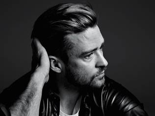 Amongst others, the studio portraits of Lou Reed, Keith Richards, Amy Winehouse and Brian Wilson will be exhibited alongside those of alternative scenes from London or California