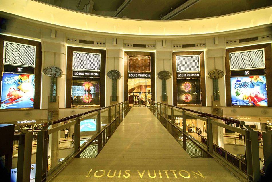 Set within the towering architectural landmark of the Taipei 101, the opening of the two-leveled Maison was the country's fashion event of the year