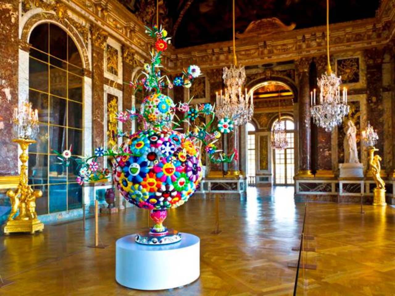 Takashi Murakami Exhibits at the Versailles | SENATUS
