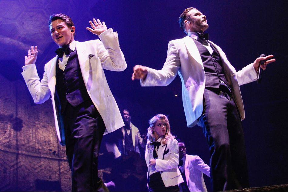 The singer from Tennessee The singer from Tennessee and the designer from Texas have been collaborating since 2011, culminating in the design of a 600-piece ensemble for Timberlake's tour designer from Texas have been collaborating since 2011, culminating in the design of a 600-piece ensemble for the tour