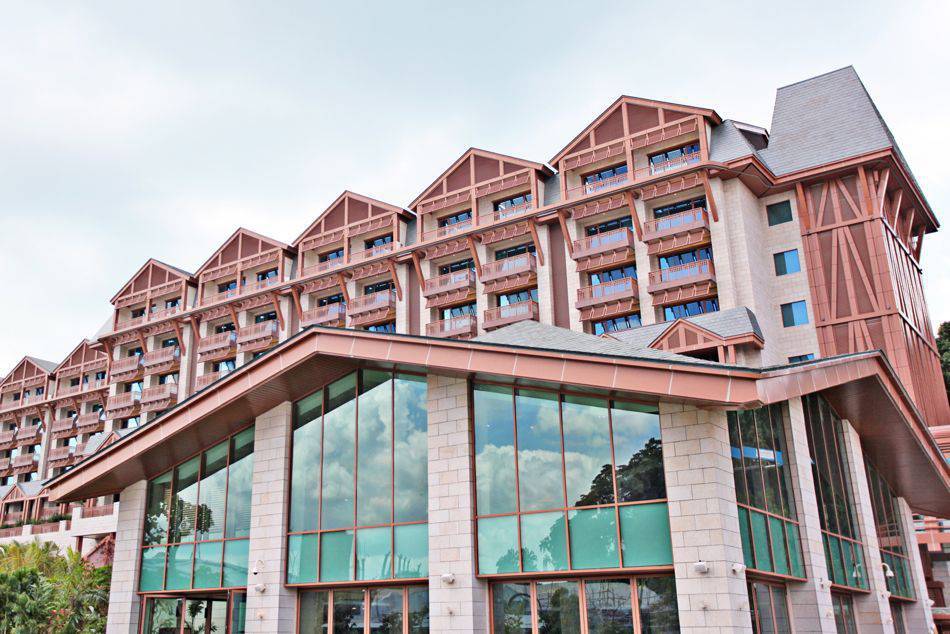 Flanked by the waterfront and a lush tropical forest, Equarius Hotel and Beach Villas at Resorts World Sentosa raise the bar in resort-style getaways